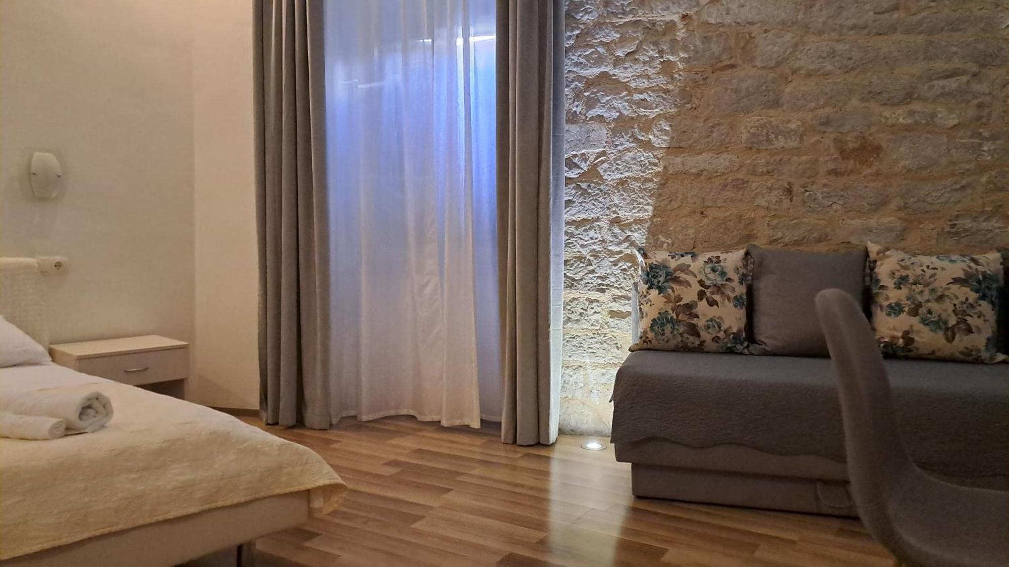 Medulic Palace Rooms & Apartments Sibenik Exterior photo